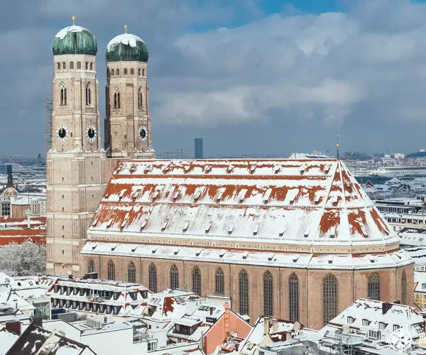 church-of-our-lady-munich-in-winter