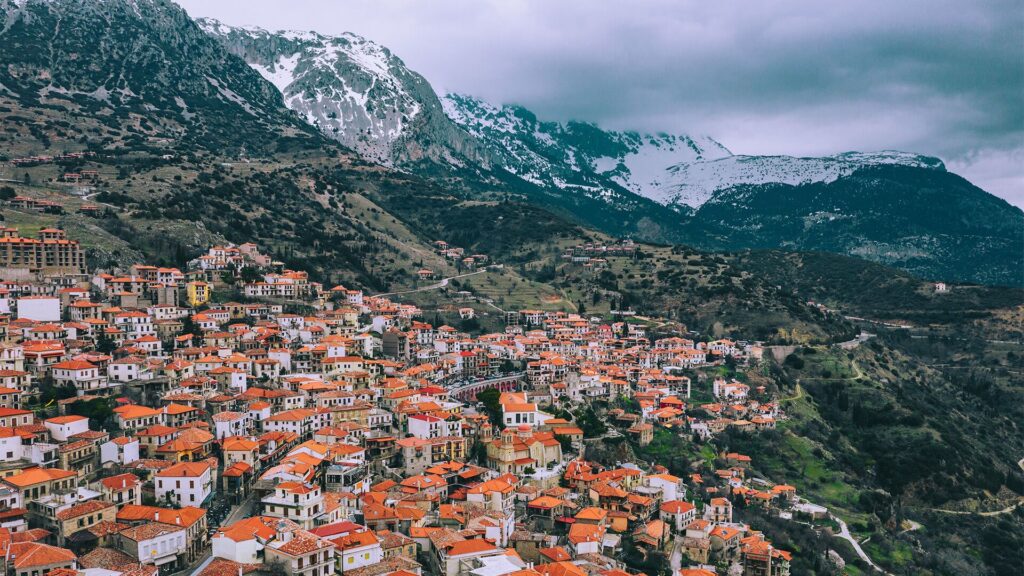 aerial_view_of_arahova