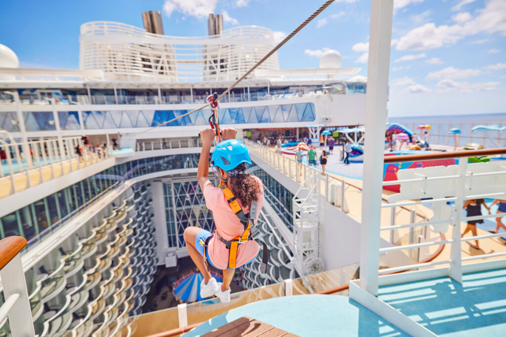 RCI_WN_032022_CC_AHendel_Zipline_E43A9858