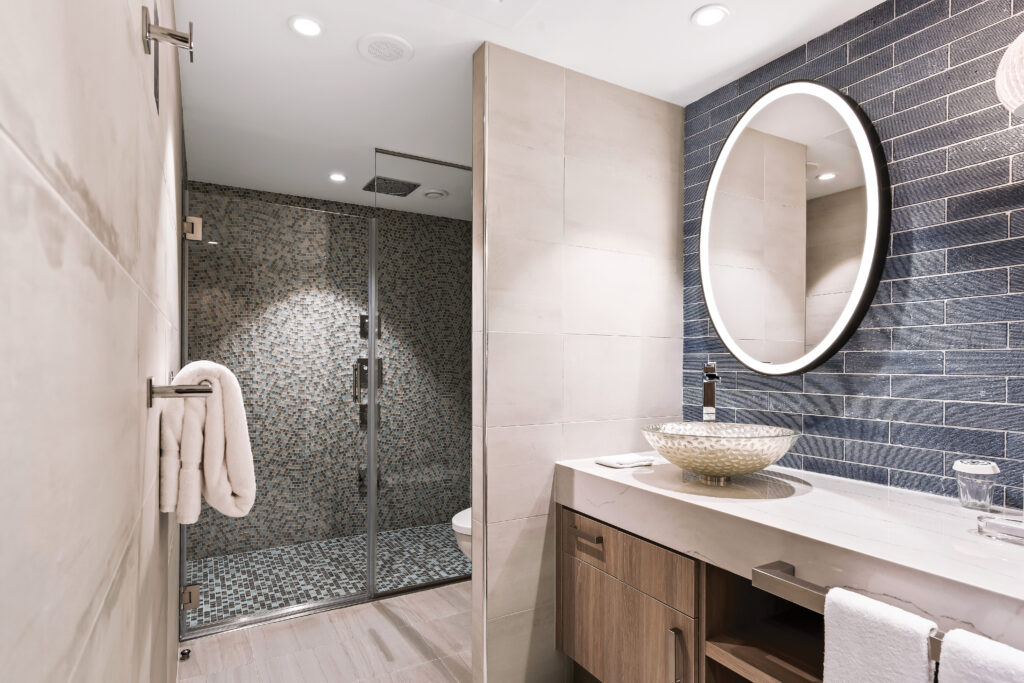 RCI_WN_032022_N360_RoyalLoftSuite_01547_RET_CMYK