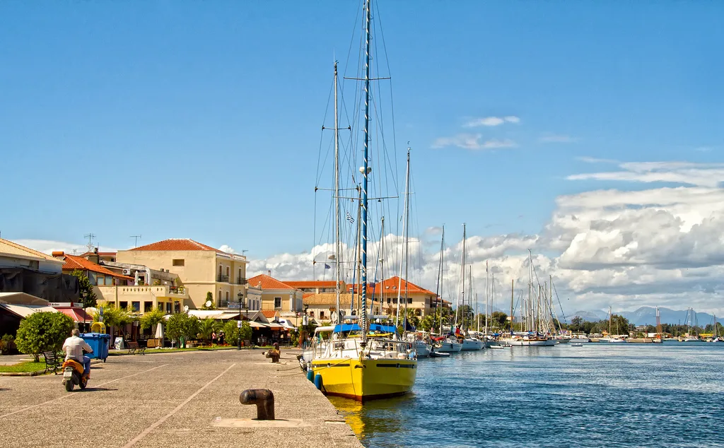 Port_of_Preveza_2013